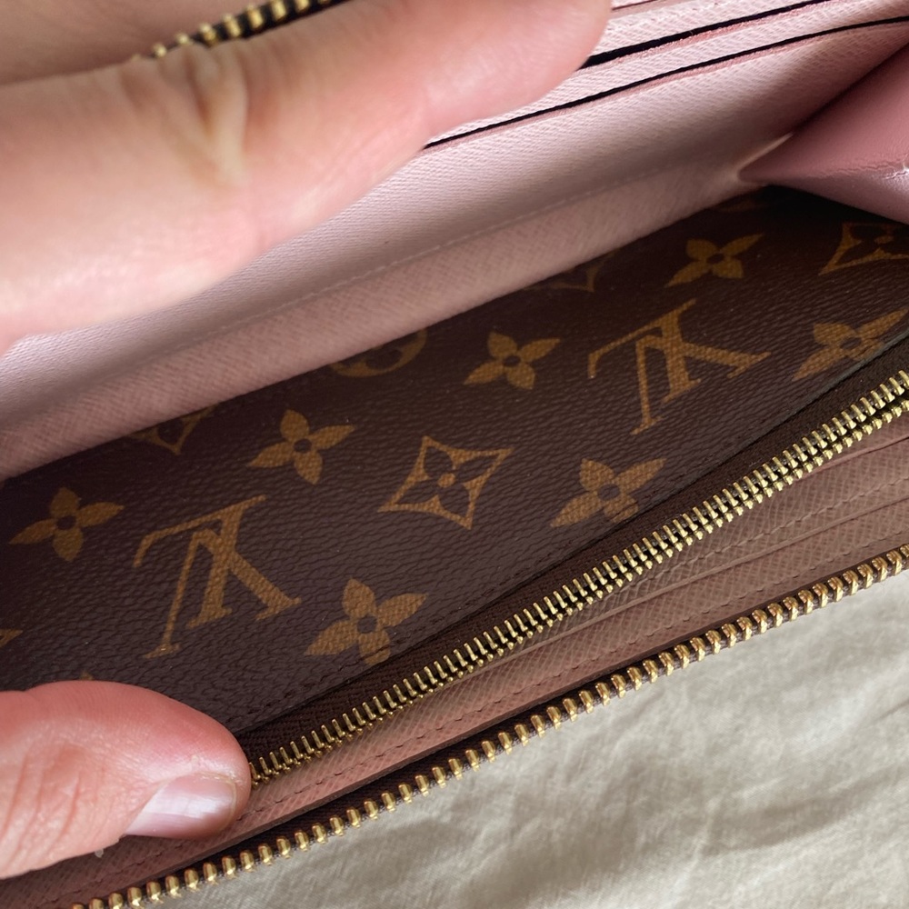 Louis Vuitton Clemence wallet in Rose Ballerine authentic - Picture 9 of 16